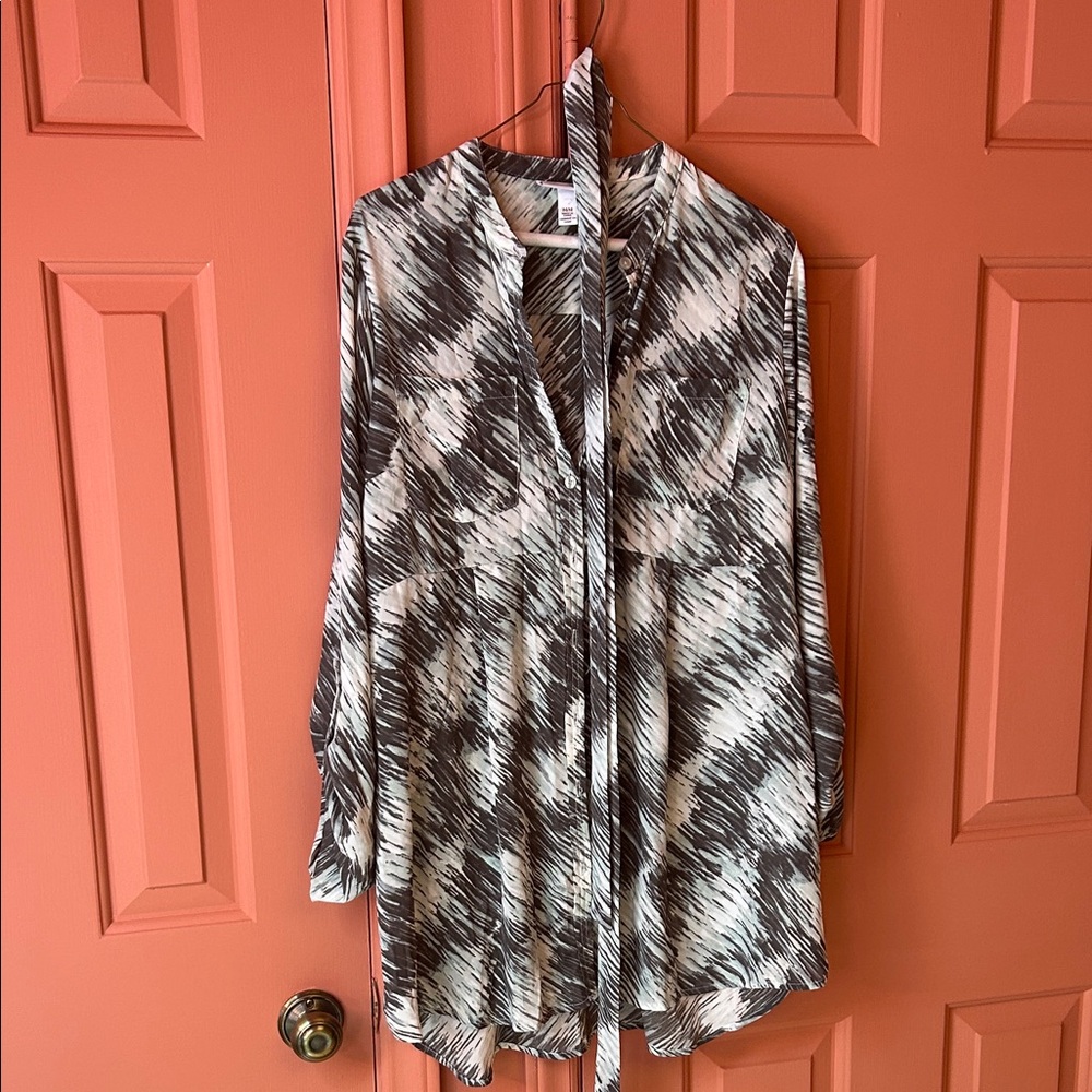Maternity Abstract Print Blouse - Green, Grey & White